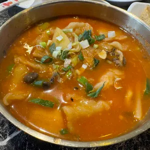 얼큰수제비 수제돈가스 사진