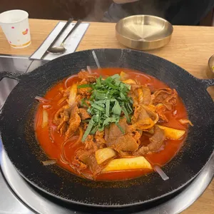 고기듬뿍 국물두루치기 사진