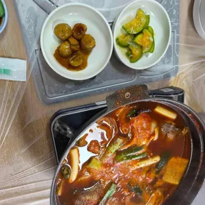 쌍둥이네식당 사진 1