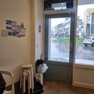 라운드어바웃 리뷰 사진