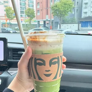 스타벅스 DT 대표 사진