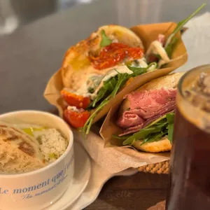 오띠젤리 대표 사진