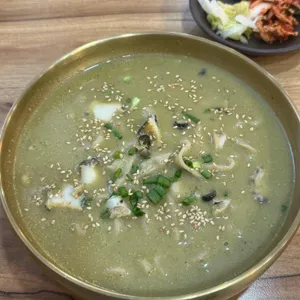 차롱전복칼국수 대표 사진