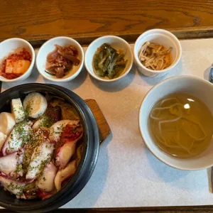 모랑해물솥밥 사진