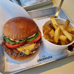 래빗홀버거 대표 사진