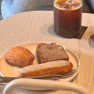 모모스 로스터리&커피바 사진