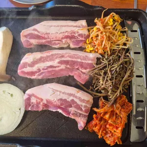 우체국 삼겹살 대표 사진