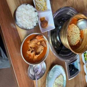 양푼이갈비김치찌개 사진