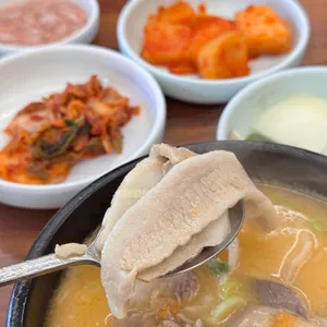부산토박이돼지국밥 사진
