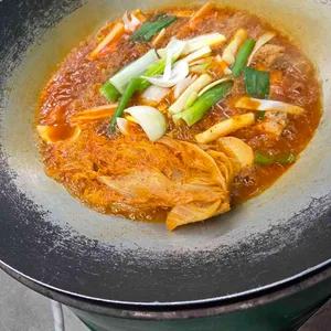 통큰솥뚜껑닭볶음탕 대표 사진