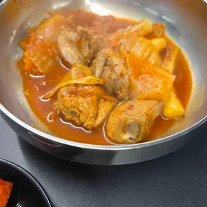 통큰솥뚜껑닭볶음탕 사진