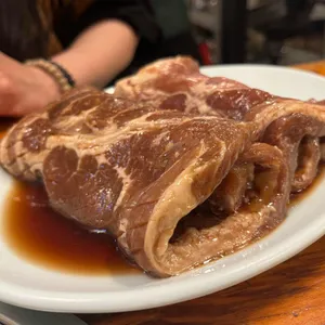 뚱돼지생고기 대표 사진