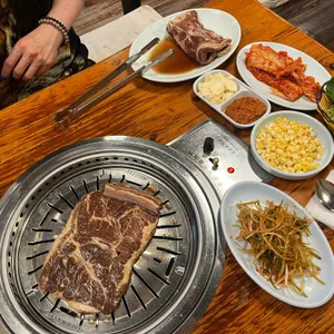 뚱돼지생고기 사진