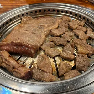 뚱돼지생고기 사진