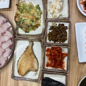 사량도 자연산횟집 사진