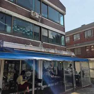 더베이커스테이블 대표 사진