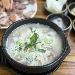 탑골순대국 대표 사진