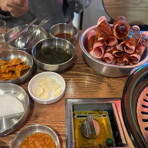 새마을식당 부천중동점 숯불 사진