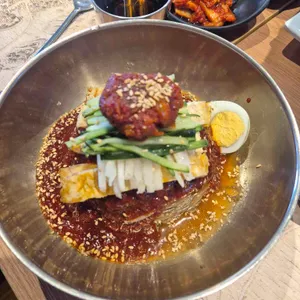 진주냉면산홍 대표 사진