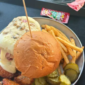 청시행 강릉수제버거 대표 사진