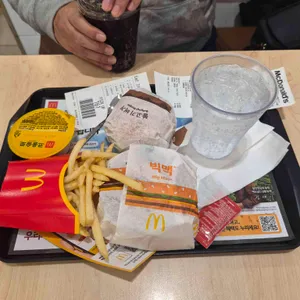 맥도날드 대표 사진