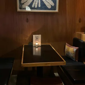 홀리데이바 리뷰 사진