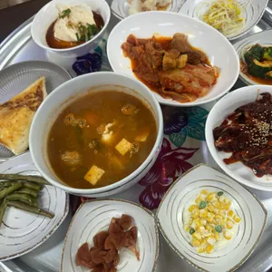 앞산제일백반 사진