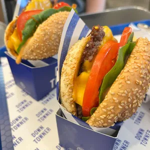 다운타우너 대표 사진