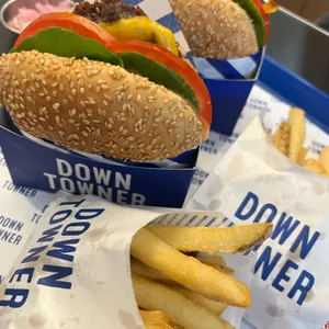 다운타우너 대표 사진