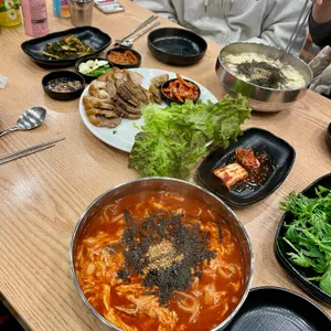 안춘공주얼큰이칼국수 사진