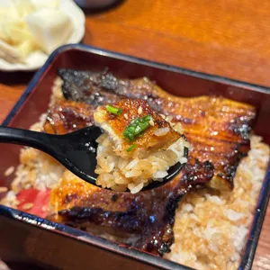 윤우나기 대표 사진