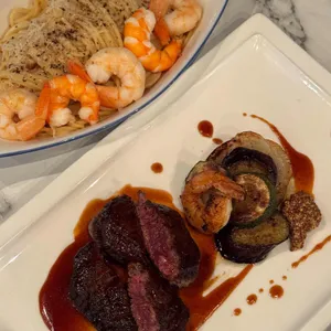 이태리레스토랑문 사진