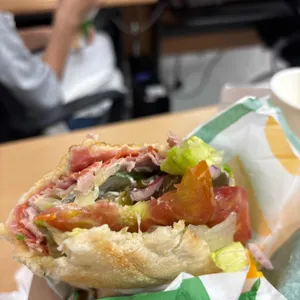 써브웨이 대표 사진