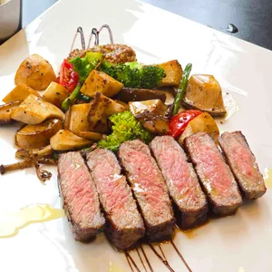 라스토리아1001 사진