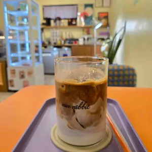 레어레빗 대표 사진