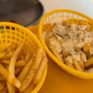 홀리베어버거 대표 사진