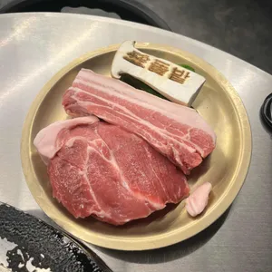 돝밭 애월흑돼지 사진