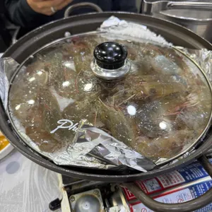 돌고래식당 사진 2