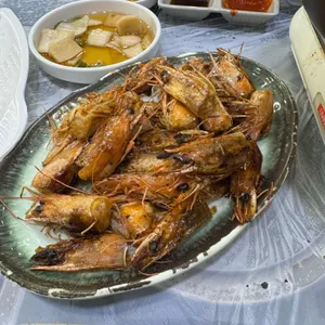 돌고래식당 대표 사진