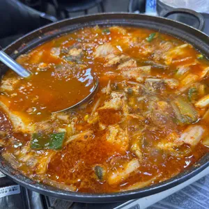 돌고래식당 사진