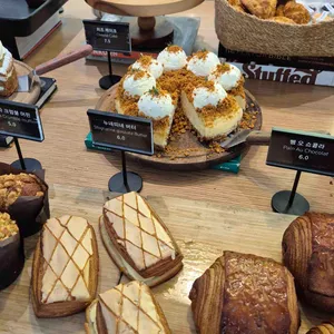 로와이드 압구정 사진