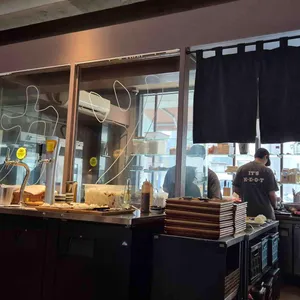 카츠 바이 콘반 리뷰 사진