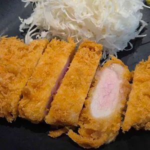 카츠 바이 콘반 사진