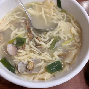 우리집왕만두바지락칼국수 사진 1