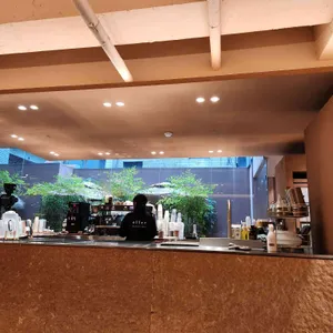 오퍼 카페 리뷰 사진