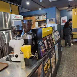 컴포즈커피 사진