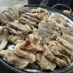 정돈 도마수육 순대국 사진