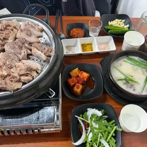 정돈 도마수육 순대국 사진