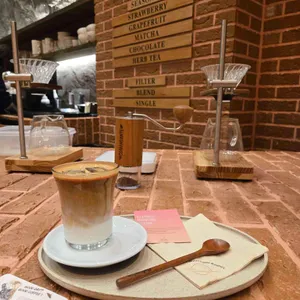 비포어 커피 로스터스 대표 사진