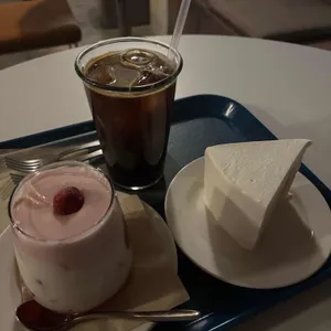 펜슬앤페이퍼 사진